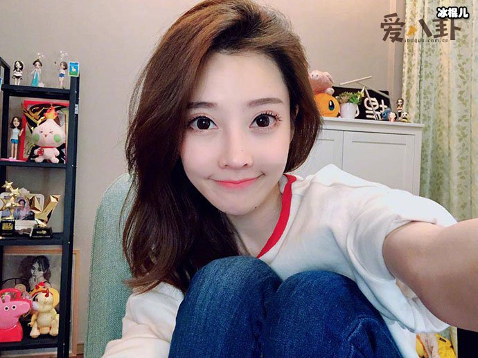 冯提莫照片