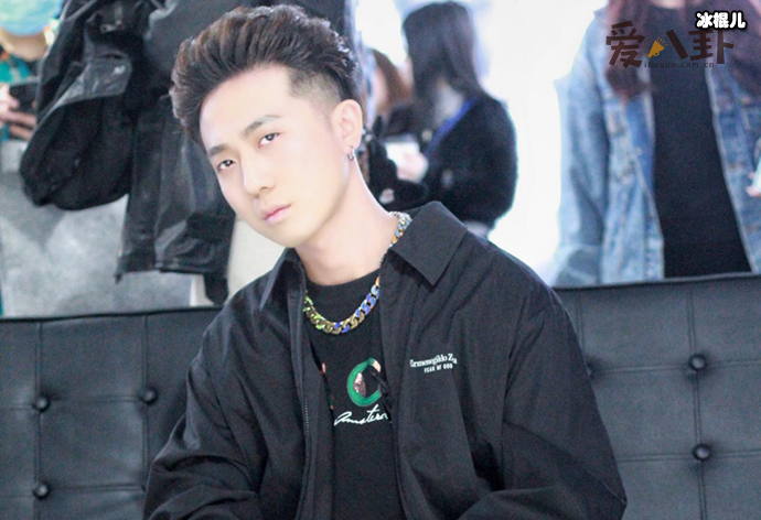 为了追到你买了新的nike是什么梗