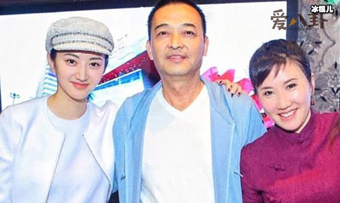 景甜究竟什么来头, 没有金主全凭身后亲生父亲的支持