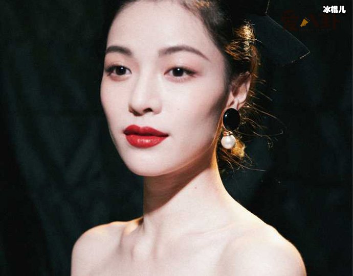 钟楚曦的大佬是谁 钟楚曦背后的金主真的是他吗