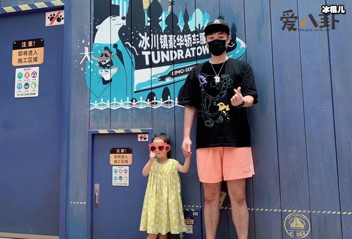陈赫首晒大女儿露脸照, 配文称呼女儿是嘚瑟的安姐
