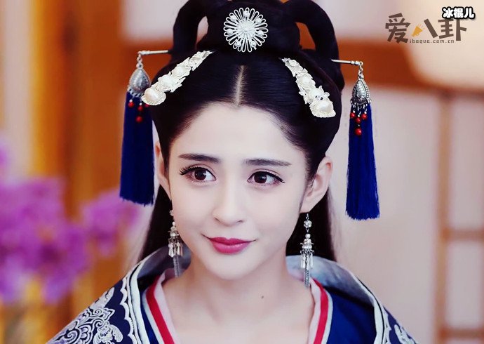 李心艾整容