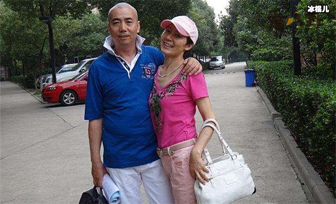 范明妻子是谁？ 与妻子厉玲结婚20多年女儿已20岁