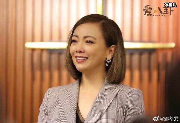 邓萃雯老公是黎耀祥吗？ 前男友情史揭秘54岁邓萃雯还未结婚