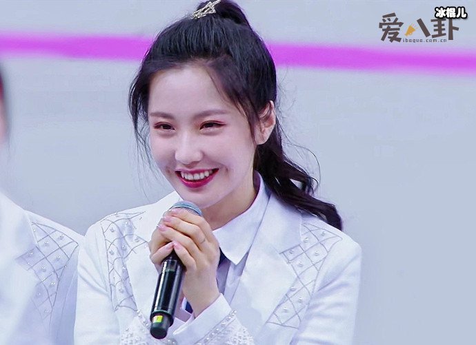 王艺瑾家境如何很有钱？王艺瑾妈妈曝光母女俩长得好像