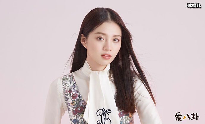 丁可儿年龄多大, 曾担任北京奥运会火炬手有啥来头