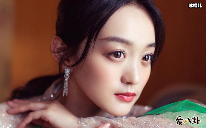 何泓姗坠马是什么时候 