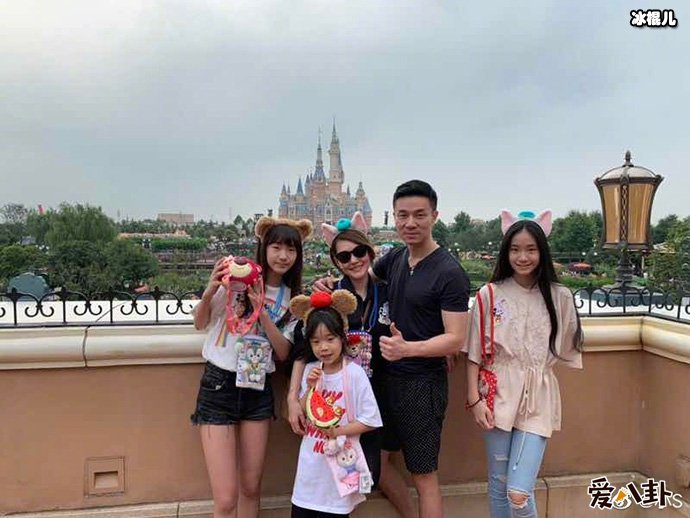 小s三个女儿如今近况如何?没想到如今却长这样！