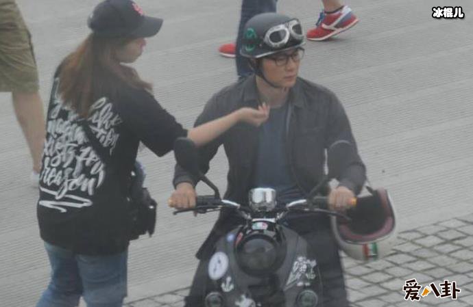 偶遇李晨街头拍戏, 李晨剧中造型曝光