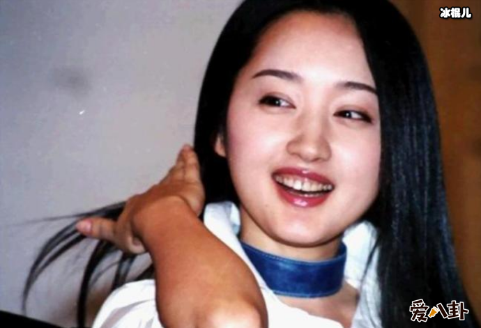 杨钰莹为何一直单身？网传受过情伤48岁依旧如少女为何无人敢娶？