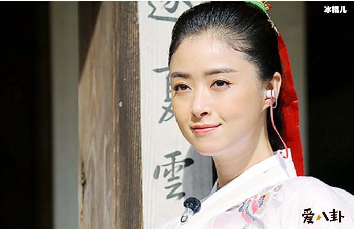 蒋欣结婚了？采访中自曝有精神洁癖！