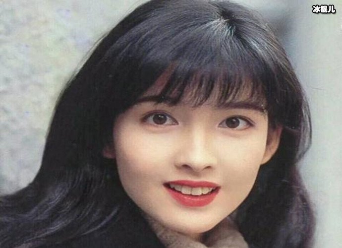 被称为玉女掌门人周慧敏年轻时候到底有多美