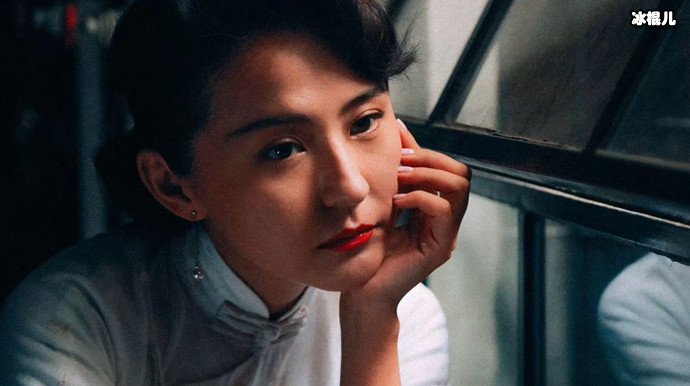 热依扎新恋情,比古力娜扎还好看的新疆美女什么来头？