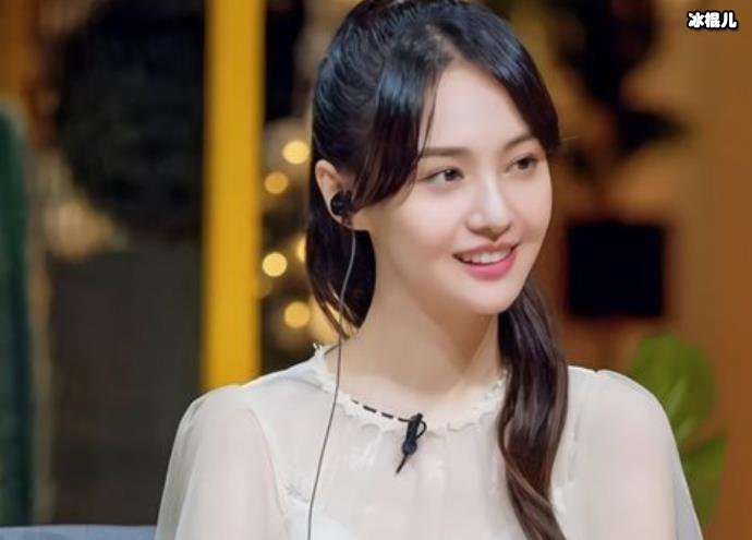 郑爽被曝10月结婚, 隔天爽妹子就出来回应真相是这样
