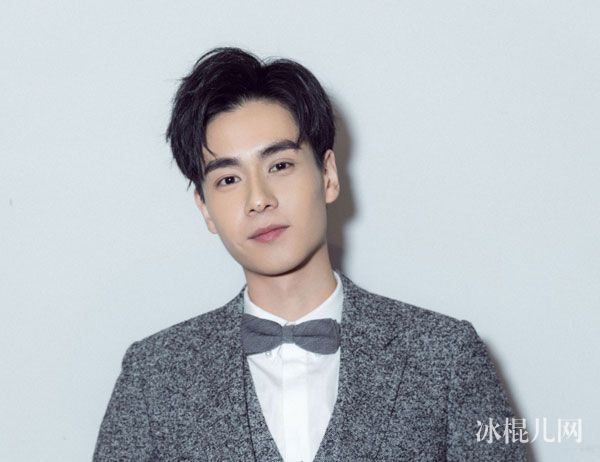 演员胡一天女朋友是谁胡一天什么学校哪里毕业的个人资料年龄身高