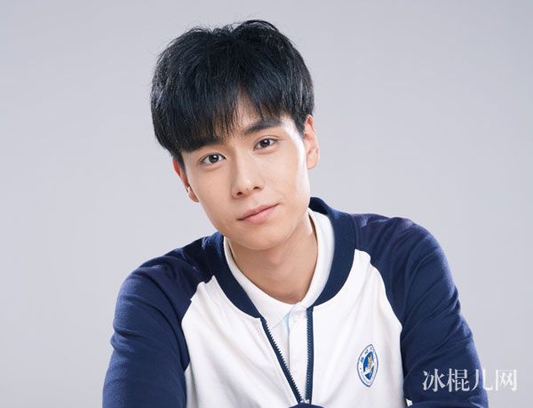 演员胡一天女朋友是谁胡一天什么学校哪里毕业的个人资料年龄身高