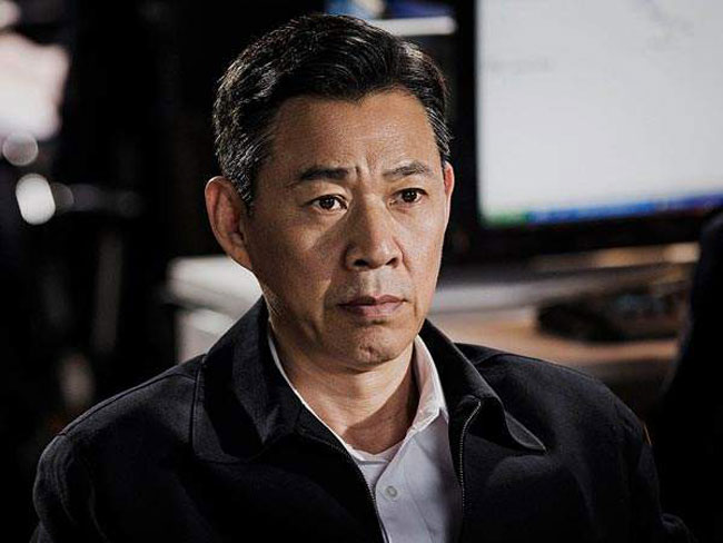 现实生活中张丰毅有过两段婚姻,张丰毅与第二任妻子霍凡结婚二十多年