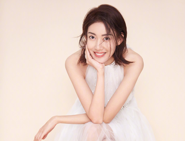 高露老公是谁叫什么名字 出道多年无绯闻其实早已儿女