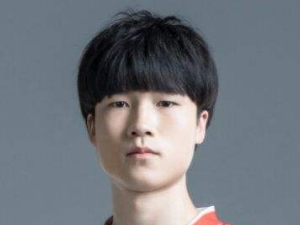 ag小小飞是富二代吗 小小飞直播骂人事件是怎么回事