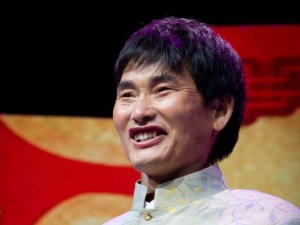 大衣哥捐款140万  朱之文身家曝光网传百万豪宅是假的