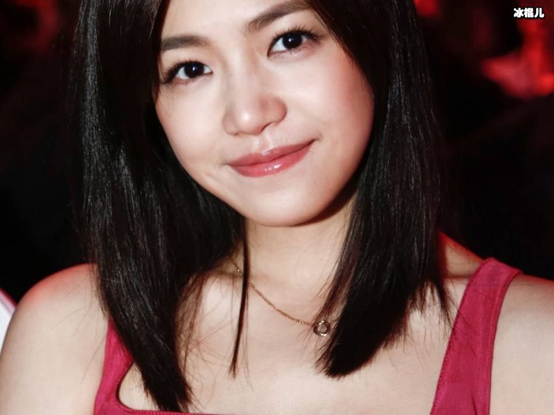 编剧于正称后悔选选陈妍希出演神《神雕侠侣》，与网友网上开战
