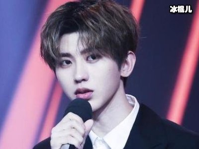 蔡徐坤竟然抢过张艺兴的风头？当初拜师是对是错？