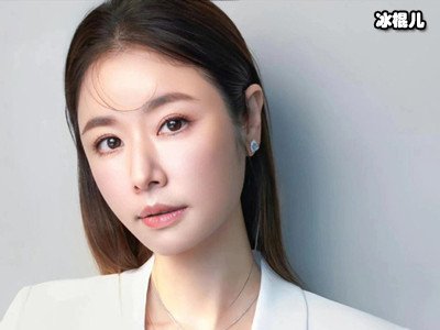 林心如霍建华再被曝离婚传闻，挽手散步显恩爱力破传闻