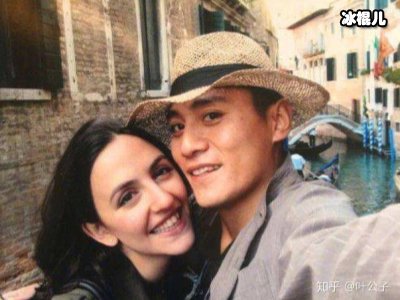 刘烨谢娜分手原因，时隔20年被曝分手是因为男方当街扇女方耳光！