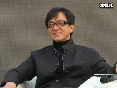 武打巨星成龙大哥也整容过？起因是被古龙因为长相拒绝选择整容？