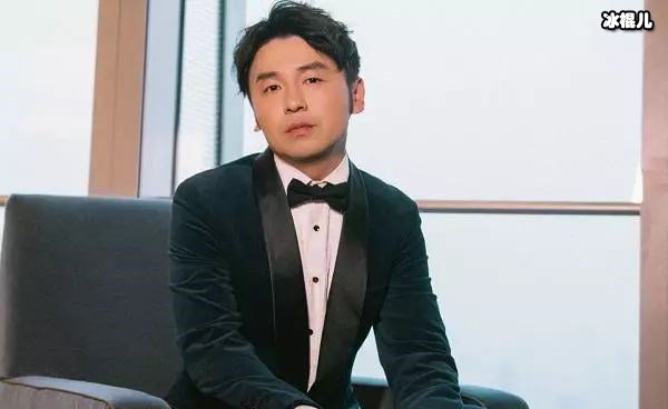 电视剧《在一起》官宣播出时间，靳东、雷佳音素颜出镜为剧宣传！