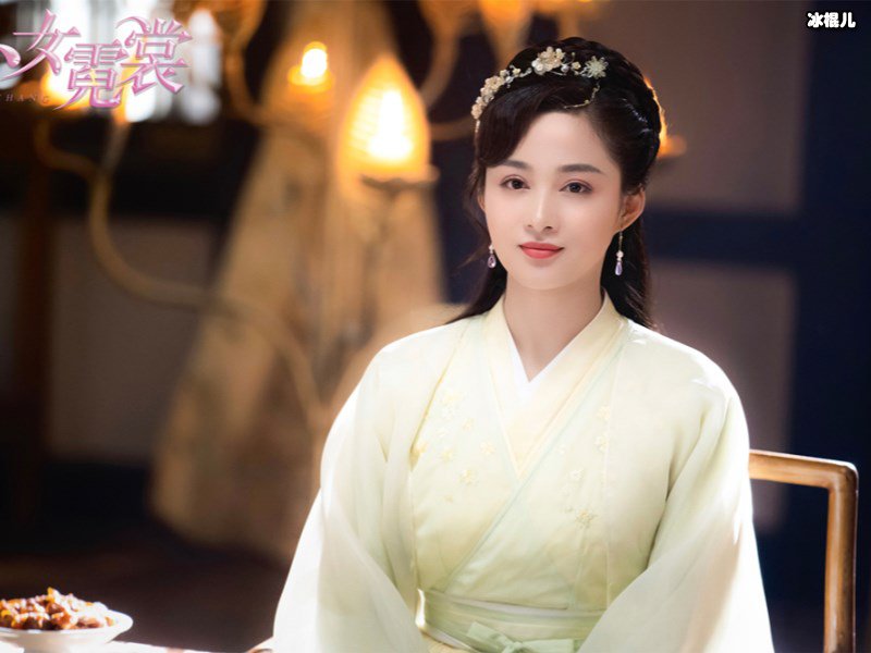 《小女花不弃》姐妹篇《小女霓裳》官宣，邢恩女装太妖艳了！