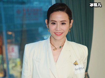 《唐伯虎点秋香》中隐藏有四位巨星，其中一位已去世