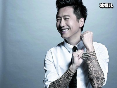 庾澄庆毫无明星架子，亲自逛菜市场买菜!