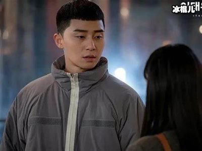 《梨泰院》女主标志性短发不见，换上黑色长发后妥妥森系少女！