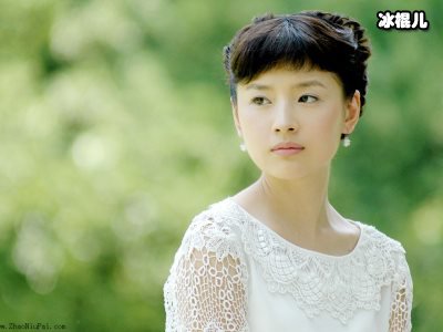 董洁面容苍老不再年轻美貌，她经历了什么