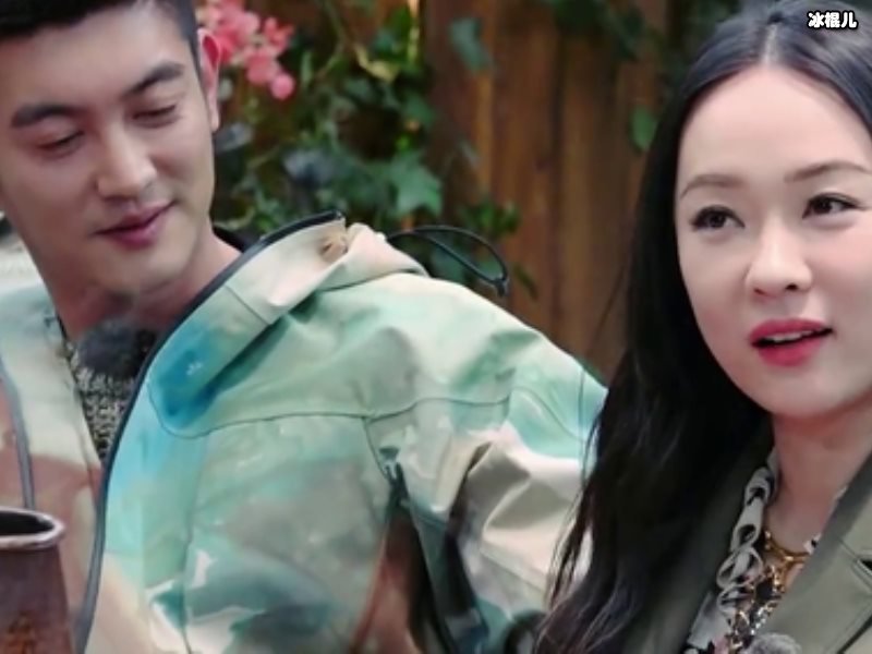 杜江老婆奴实锤，全家现身机场父子推行李霍思燕拎包独自潇洒！
