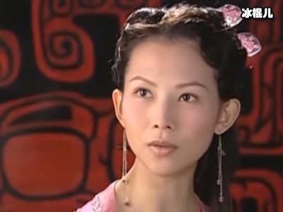 蔡少芬成晋家庭团宠，被家人亲吻被幸福包围！