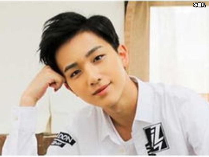 从《变形计》中走出的明星，李宏毅将要搭档周雨彤带来新剧！