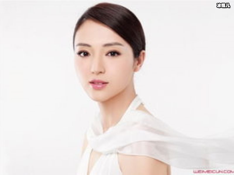 董璇狂晒女儿舞蹈视频，暴露出室内的情景！