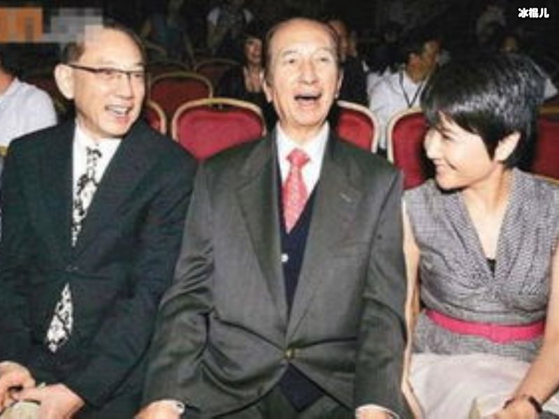 赌王灵堂布局曝光，子女分工打点却不见三房身影！
