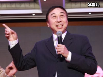 冯巩女徒弟一碗面卖五十八元，看清实物众人直呼值了！