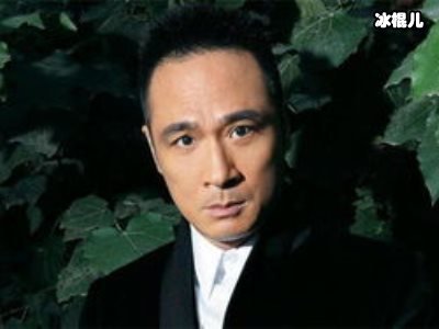 大哥的儿子费曼小学毕业，高大壮硕长相帅气气场不输吴镇宇！