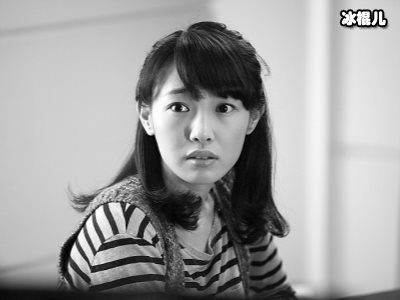 白百何亲自下厨给儿子做美食，银鱼炒饭搭配关东煮自己啃煎饼！