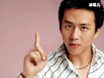 邓超晒消瘦侧脸照，自曝需要增重方法网友称可以向陈赫取经