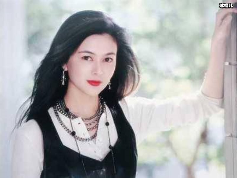 都是“泡遍”香港富豪的女星，关之琳和李嘉欣为何结果不同？