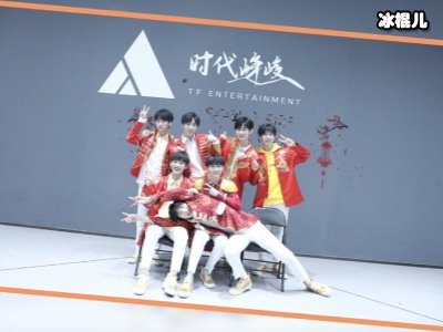 粉丝大胆揭露丑恶行为，刘耀文被追踪器跟踪15岁的少年没了隐私！