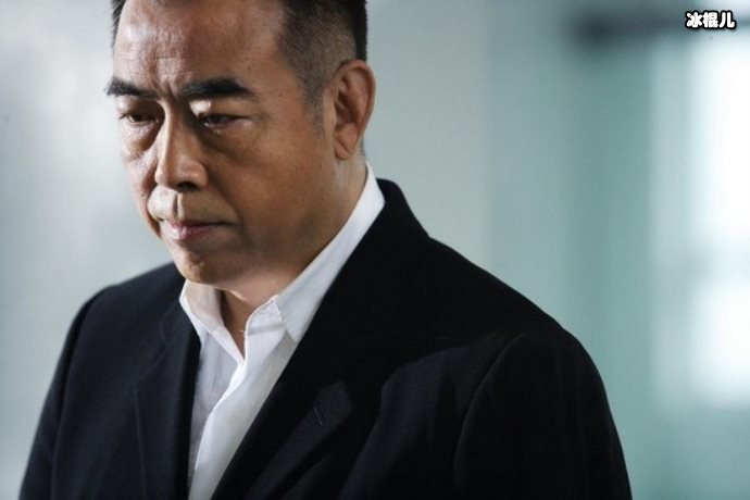 陈凯歌不满意赵薇剧目，抨击主演王智太浮夸赵薇正式回应情商高