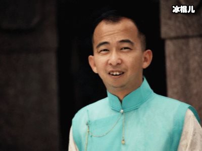 从配角导演的华丽转变，巨兴茂凭实力证明自己身旁有美丽妻子相伴