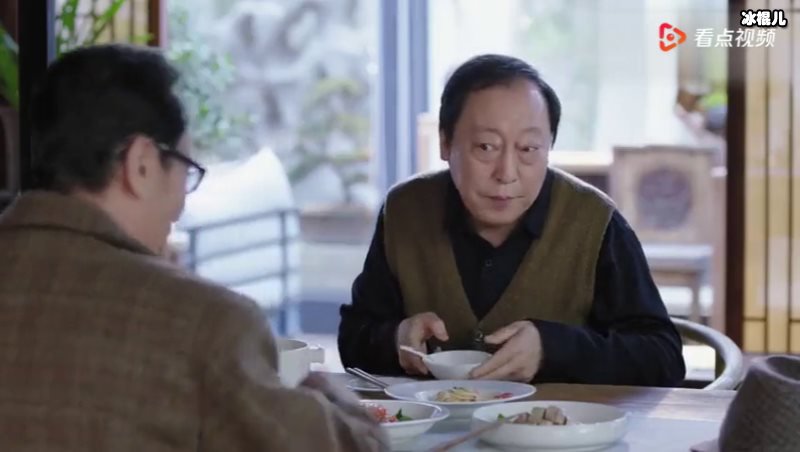 《都挺好》苏明成和朱丽离婚原因，丽丽差点被家暴！