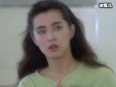冻龄女神王祖贤晒自拍，素颜出镜不减当年气质尽显